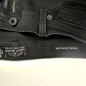 Lucky brand skinny jeans size 28